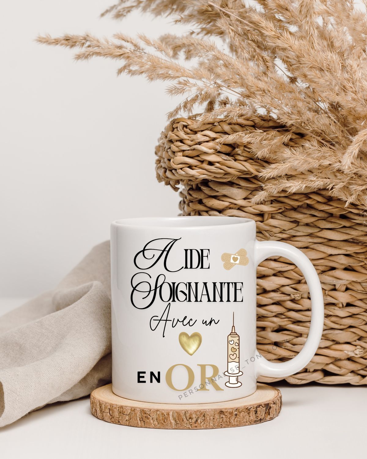 Mug Aide Soignante coeur en or