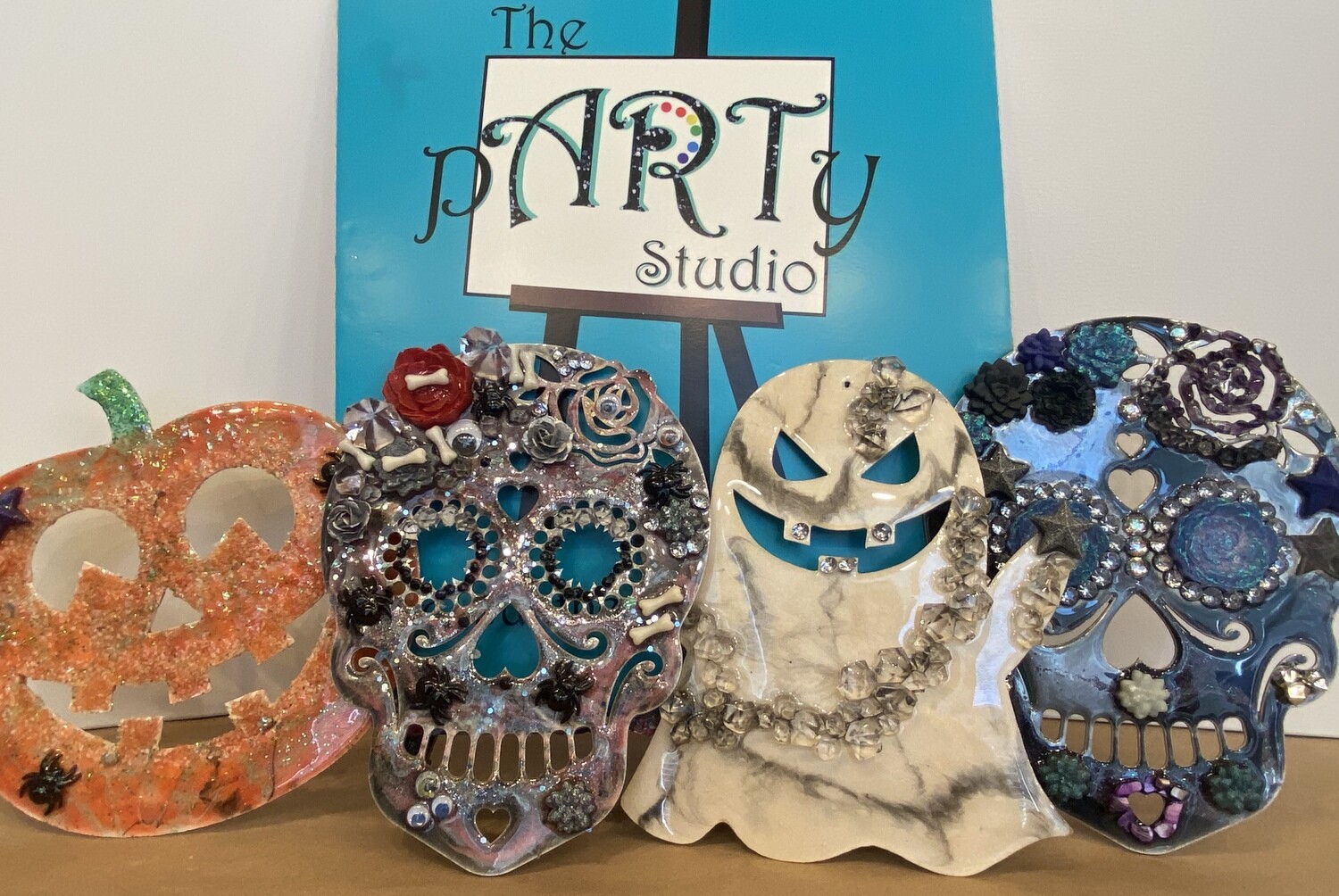 10/9/2020 6:30pm - 9:30pm
D.I.Y. Halloween Cut Outs RESIN ART Workshop with Mulder Artistry @ The pARTy Studio
(NO COUPONS / NO DISCOUNTS ACCEPTED) 10/9/2020 6:30pm - 9:30pm
D.I.Y. Halloween Cut Outs RESIN ART Workshop with Mulder Artistry @ The pARTy Studio
(NO COUPONS / NO DISCOUNTS ACCEPTED)