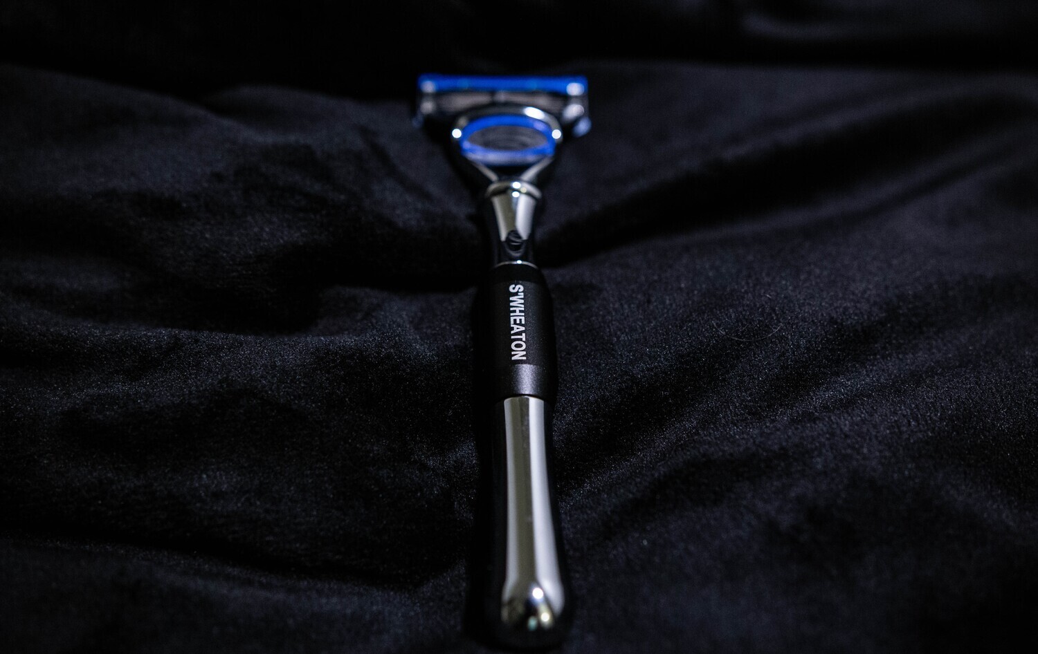 S&#39;,Wheaton custom designer Razor