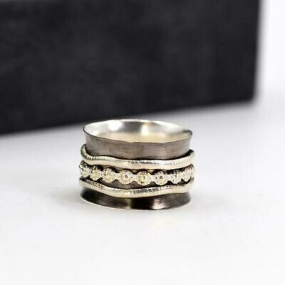 925 OXIDIZED SILVER RING WITH TEXTURED SPINNING BANDS - SIZE 6