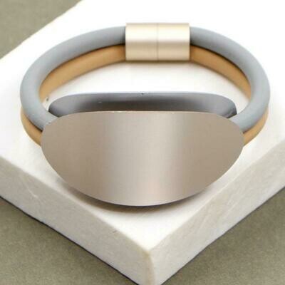 MULTISTRAND NEOPRENE BRACELET WITH ALUMINIUM CONTEMPORARY COMPONENTS