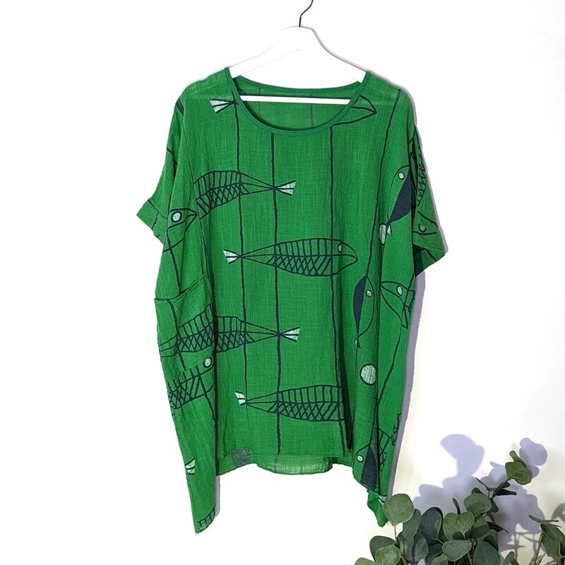FREE SIZE COTTON TOP WITH CONTEMPORARY FISH PRINT