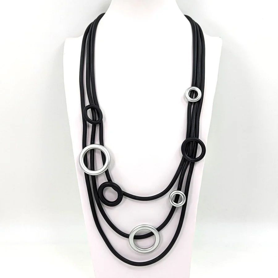MULTISTRAND LIGHTWEIGHT NEOPRENE NECKLACE WITH RESIN CIRCLE