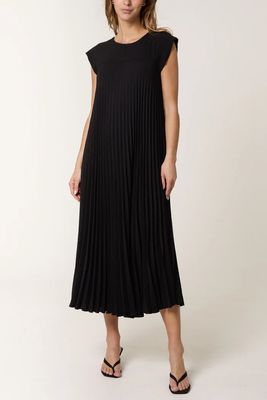 Cap Sleeve Pleated Maxi Dress Cap Sleeve Pleated Maxi Dress