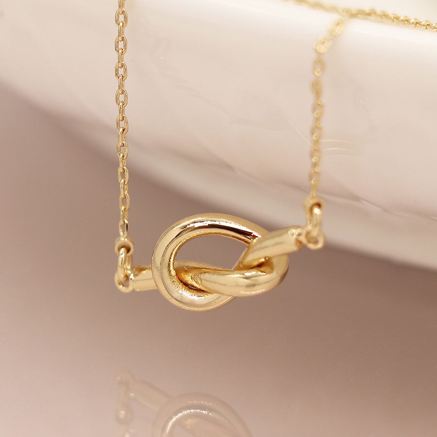 Pom Golden fine knot necklace