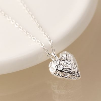 Pom Silver plated vintage texture heart necklace