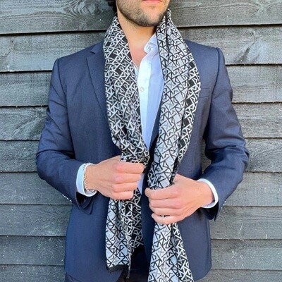 BLACK AND WHITE SQUARES BAMBOO SCARF