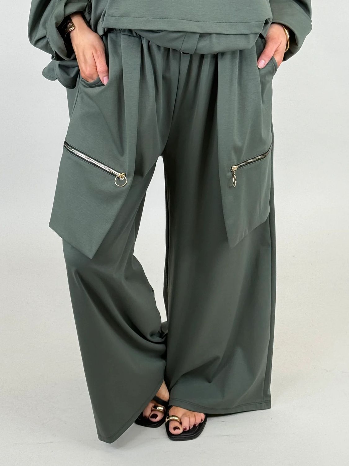 Made in Italy Zoe Zip Trouser | Khaki