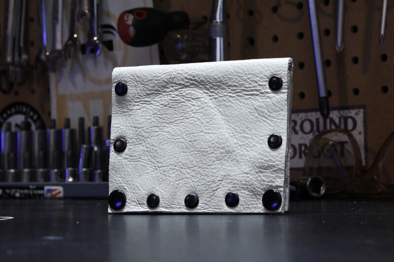 SNOW WHITE LEATHER WALLET