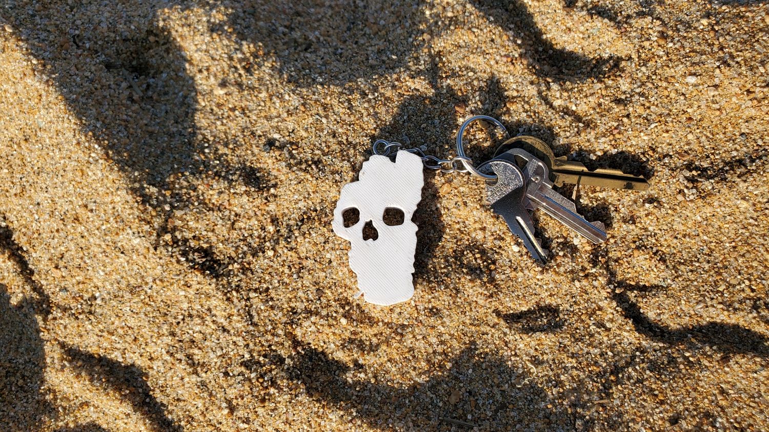 TAHOE DEADBEAT KEYCHAIN