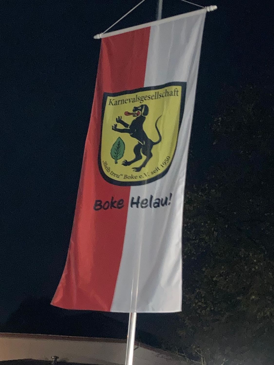 KG &quot;Bleib treu&quot; Fahne