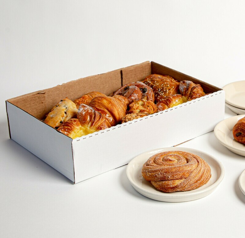 Assorted Pastry Box (10 pieces, both savory and sweet)