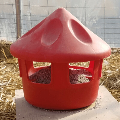 Poultry Grit 6-Pound Station