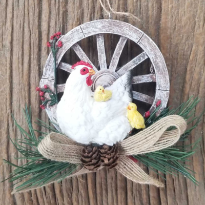 Hen and Chicks Wagon Wheel Christmas Ornament