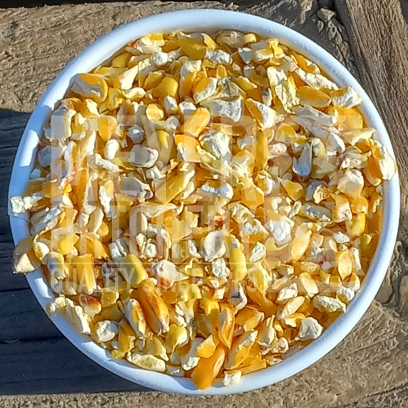 Meyer Hatchery Cracked Corn
