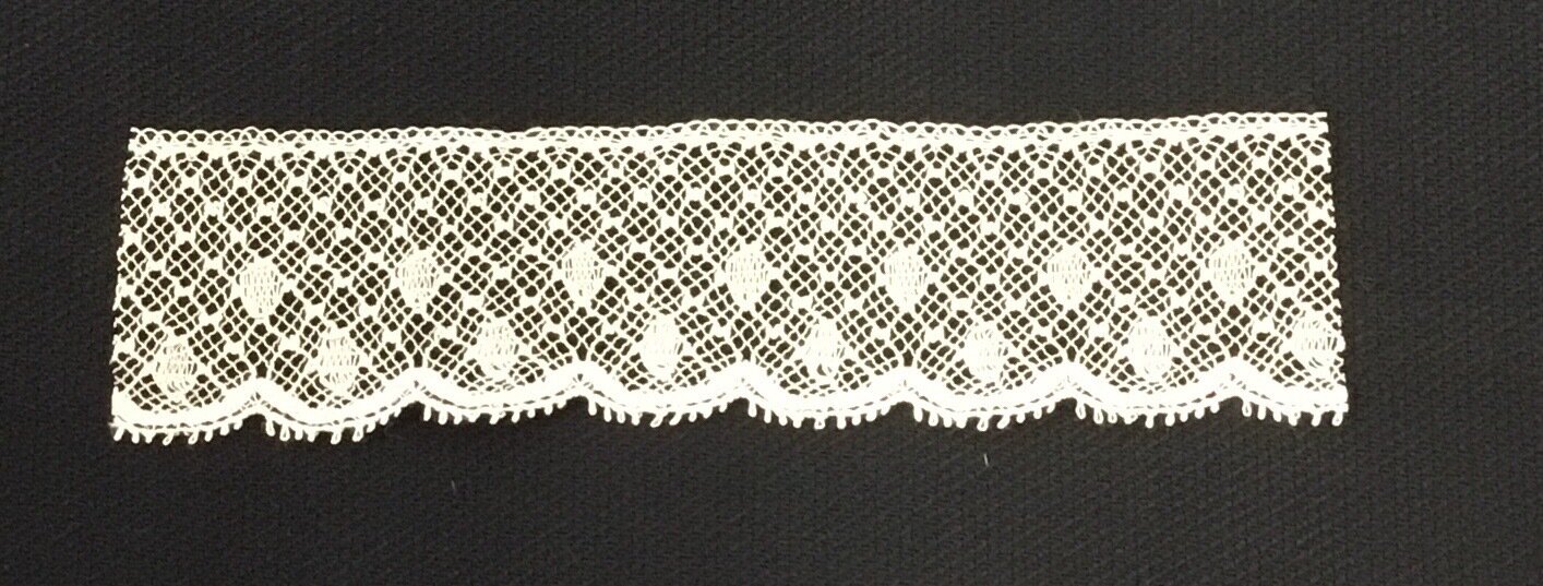 250A Ecru Lace edging