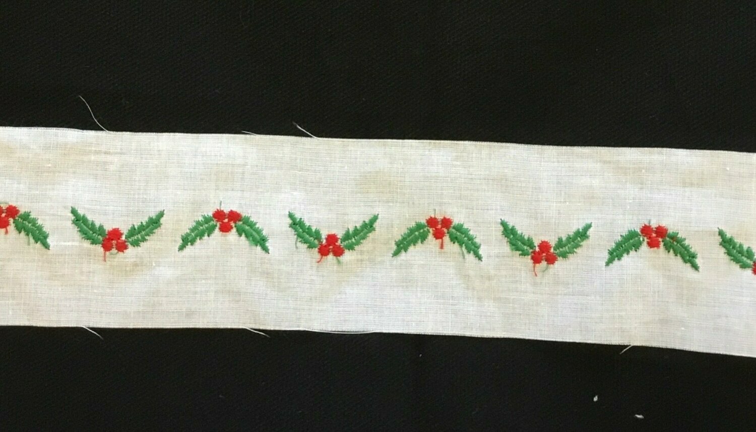 281 Swiss trim insertion holly  (Priced Per Yard)