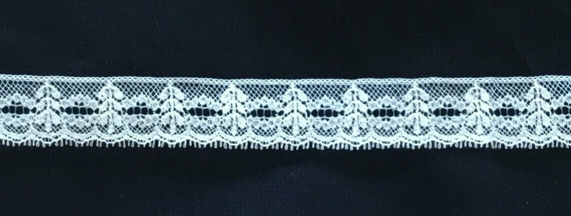 215E Ecru Lace edging