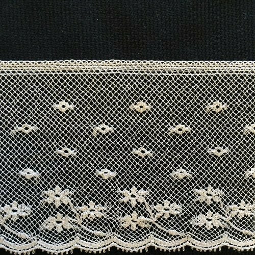 217B Ecru Lace Edging (Priced Per Yard)