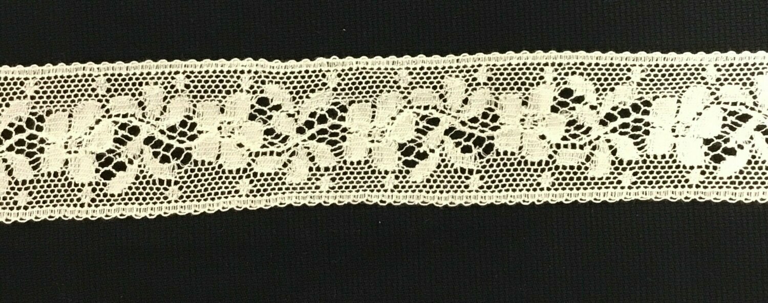 225F Ecru Lace Insertion