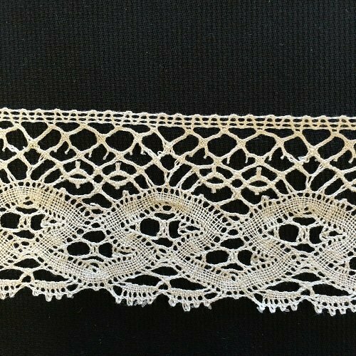 229A Ecru Lace Edging (Priced Per Yard)