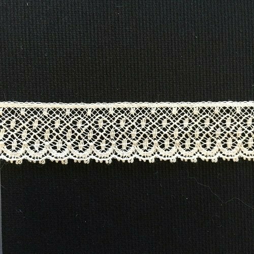 230A Ecru Lace Edging (Priced Per Yard)