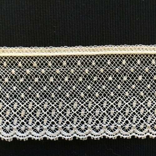 230C Ecru Lace Edging (Priced Per Yard)