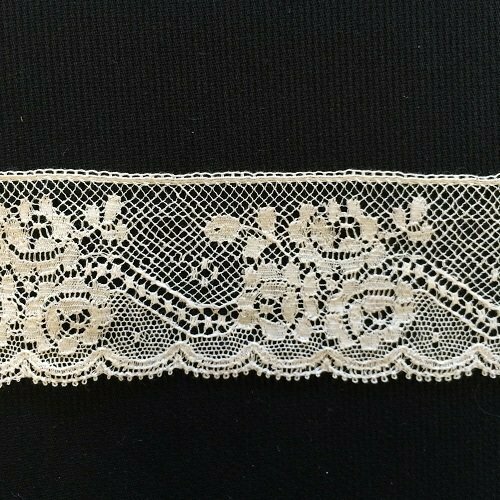 231B Ecru Lace Edging (Priced Per Yard)