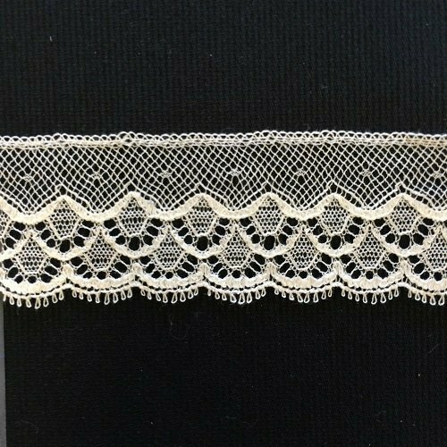 243C Ecru Lace Edging (Priced Per Yard)