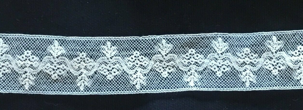 221D Ecru Lace Insertion (Priced Per Yard)