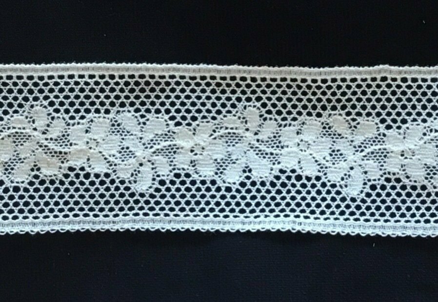 225G Ecru Lace Insertion