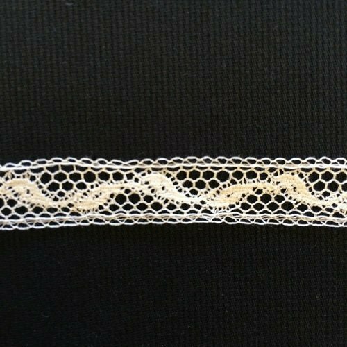 226A Ecru Lace Insertion (Priced Per Yard)