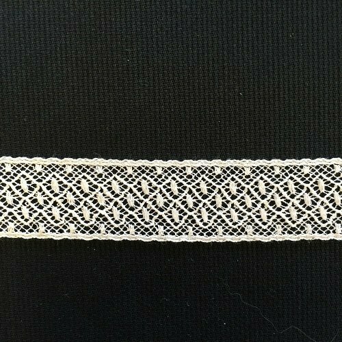 230D Ecru Lace Insertion (Priced Per Yard)