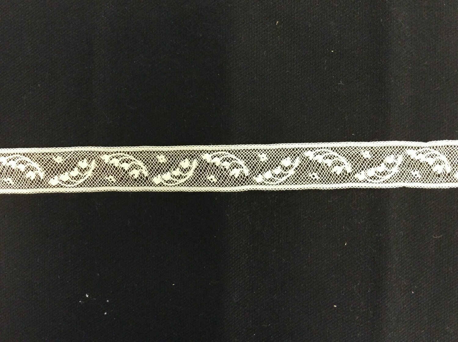 249A Ecru Lace Insertion (priced by the yard)