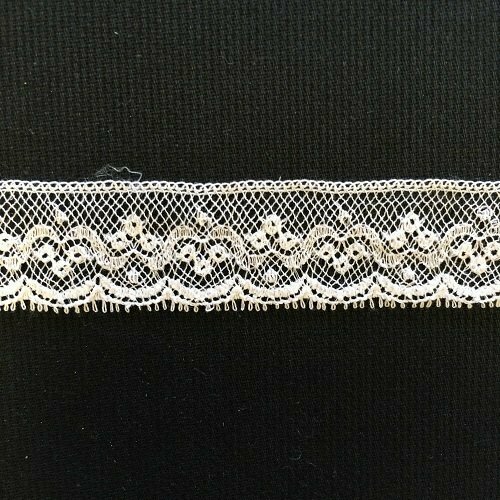 141C White Lace Edging (Priced Per Yard)