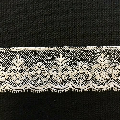 141D White Lace Edging (Priced Per Yard)