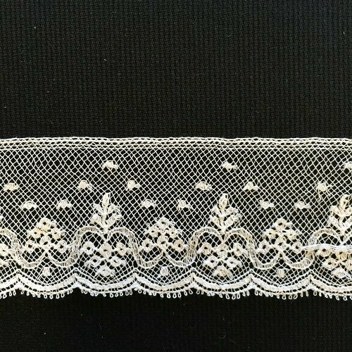 141E White Lace Edging (Priced Per Yard)