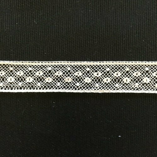 146C White Lace Insertion (Priced Per Yard)