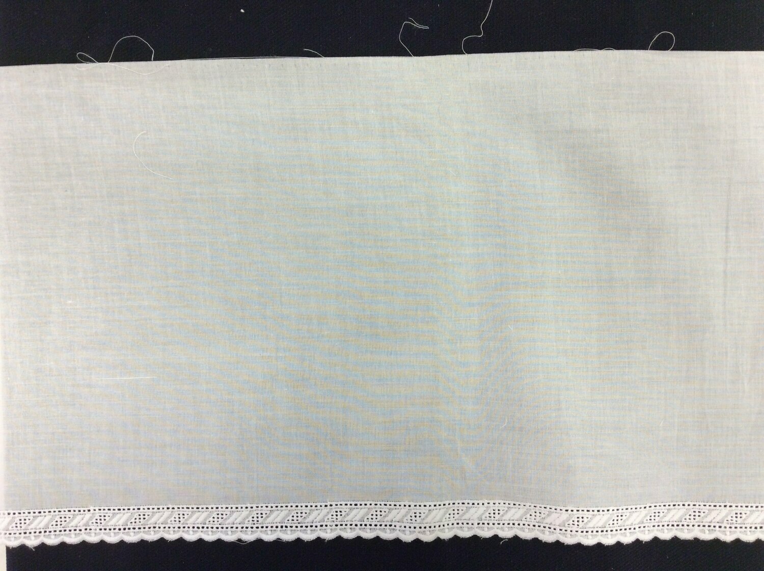 271 White Swiss edging trim.