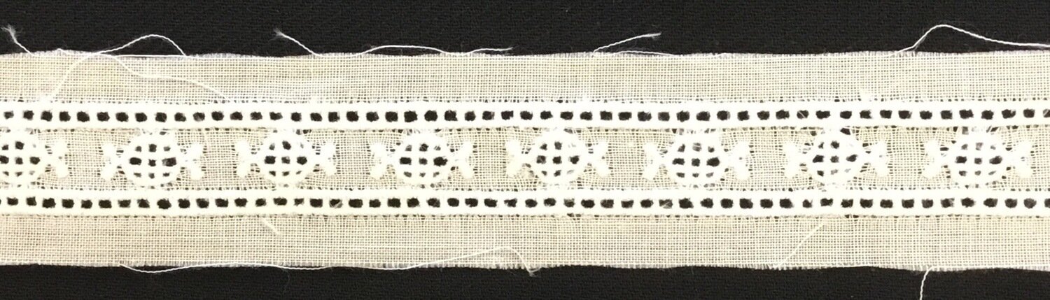236B White Swiss insertion. (Priced per yard)
