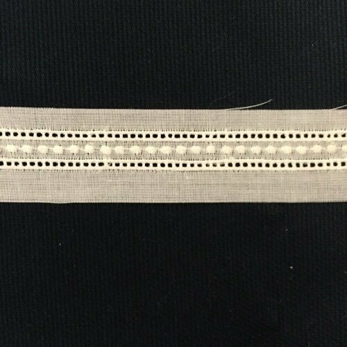 133 Ecru Swiss Edging (Priced Per Yard)