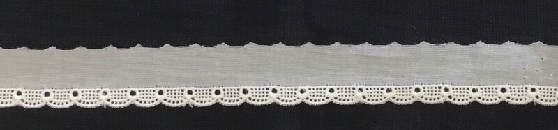 101 ecru Swiss edging (Priced Per Yard)