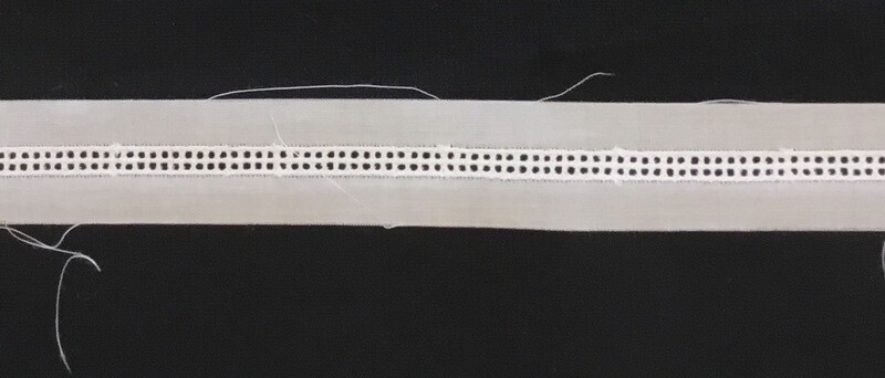 128 Entredeux double white