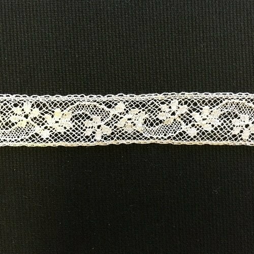 113C White Lace  (Priced Per Yard)