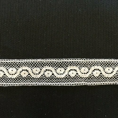 101A White Lace (Priced Per Yard)