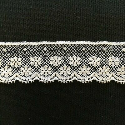 102D White Lace Edging (Priced Per Yard)