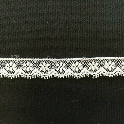 102A White Lace Edging (Priced Per Yard)