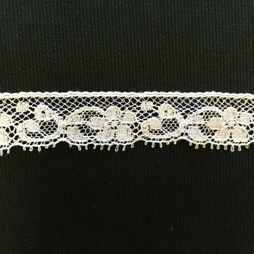 112B White Lace Edging (Priced Per Yard)