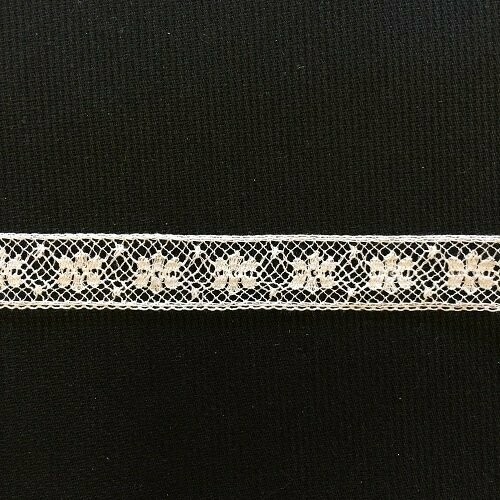 102E White Lace Insertion (Priced Per Yard)
