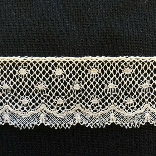 201H Ecru Lace Edging (Priced Per Yard)